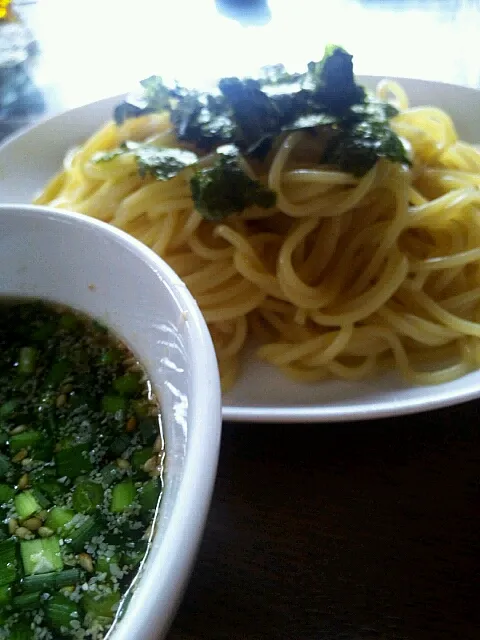 Snapdishの料理写真:重曹ﾊﾟｽﾀdeつけ麺になった|juncomさん