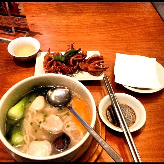 crispy squids with shanghai soup noodle|laumeikuanさん