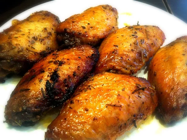 Jumbo wings baked golden-crispy outside|Kandyさん