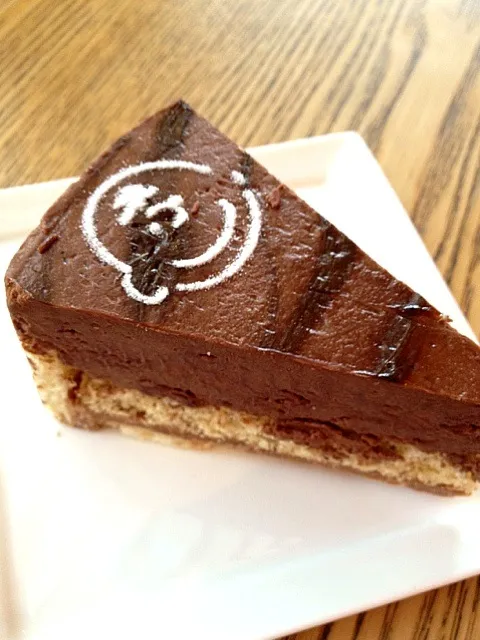 Snapdishの料理写真:chocolate cake♪in Charlie Brown Cafe|Nanakoさん