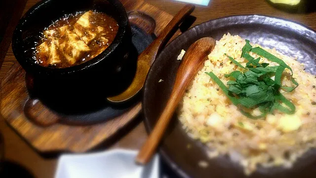 ほぐし鶏と梅肉チャーハン＆麻婆豆腐|ボンゴさん