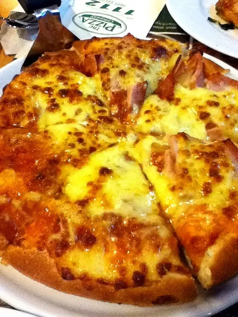 Cheese pizza 💋💋|Salisaさん