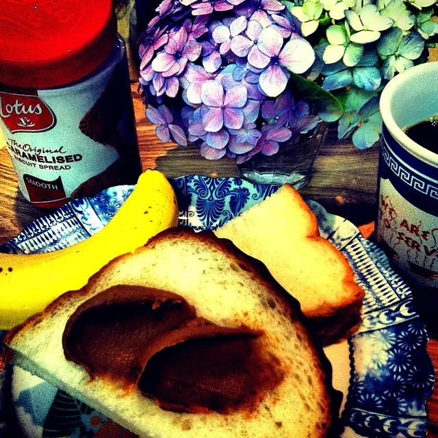 おいしー♡ロータスビスケット好きは是非‼   Lotus spread with soy milk toast ♡|tayukoさん