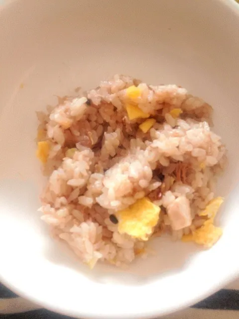 雑穀米の炊き込みご飯～シーチキン居れてるから何か風味良い(*☻-☻*)|とろさん