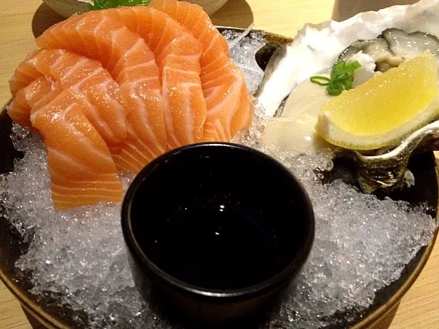 sushi and oyster|Desmond Lamさん