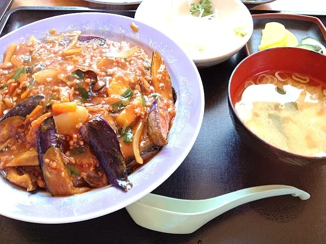 マーボナス丼|チキンリトル♡さん