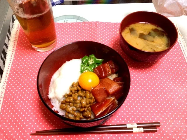 ばくだん丼|おんこさん