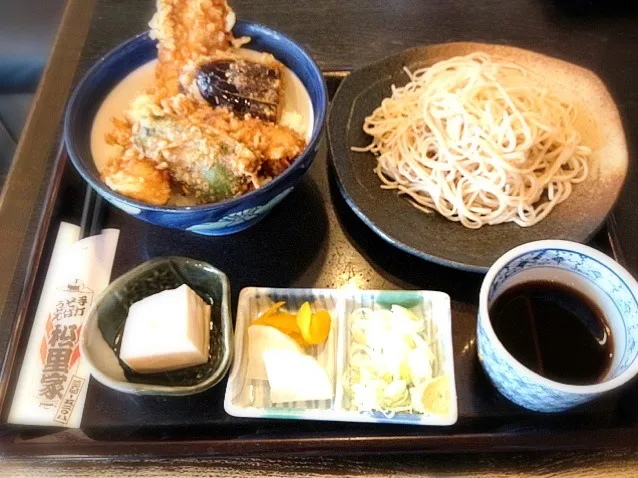 いかと野菜の天丼|しろくまさん