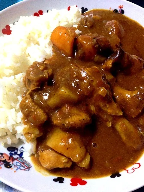 Snapdishの料理写真:手羽元とトマトのカレー|ちゃろりーぬ。さん