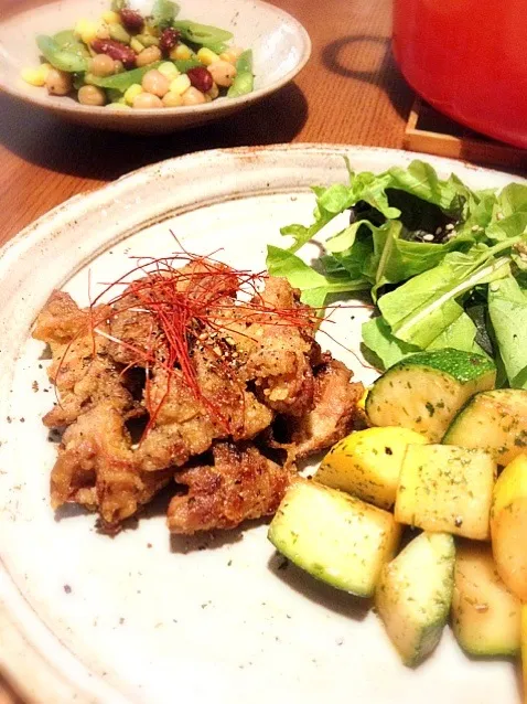 砂肝のカレー風味炒め＆豆豆豆サラダ|akuomamさん