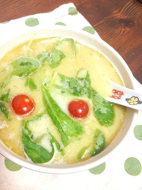 Snapdishの料理写真:即席カレースープ。|みねりささん