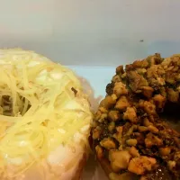 Snapdishの料理写真:Cheesy Doughnut & Hazelnut Doughnut|Shiroi Yukiさん