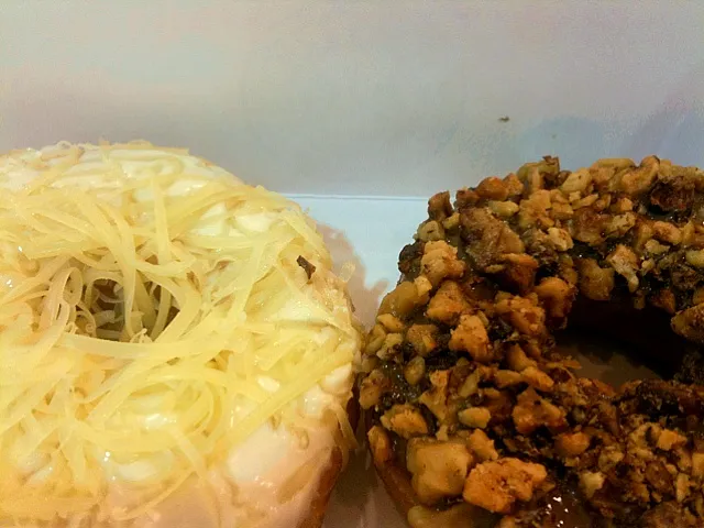 Cheesy Doughnut & Hazelnut Doughnut|Shiroi Yukiさん