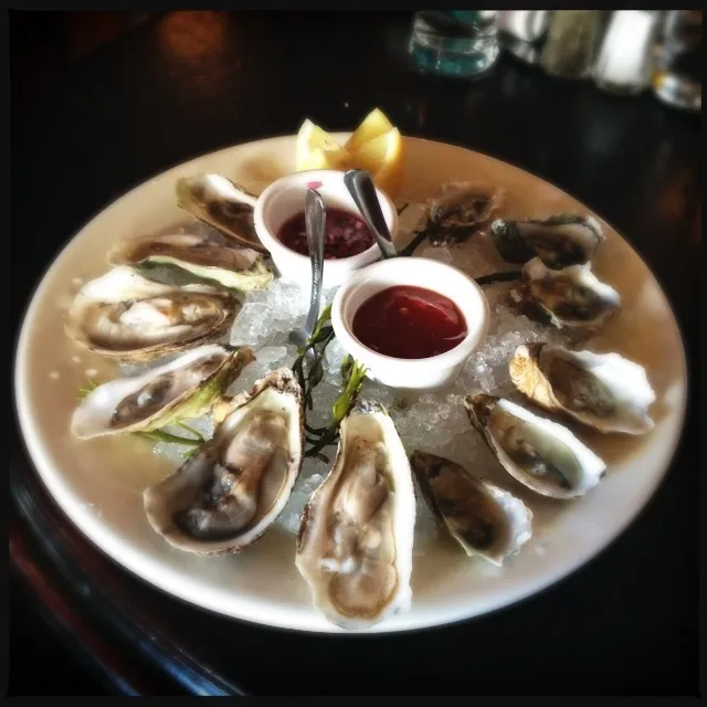 Raw Oysters|stephanie mizuhaさん