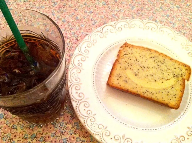 ポピーシードのケーキ☆|きのこっぴさん