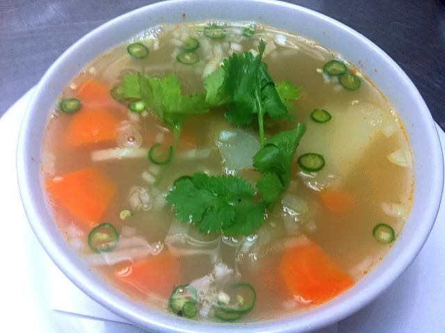 chicken  consommé|Jorge Bernal Márquezさん