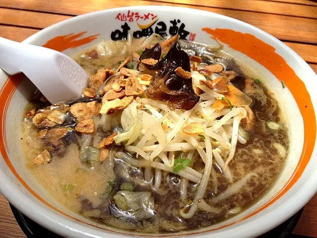 Snapdishの料理写真:黒 野菜味噌ラーメン|nakasyさん