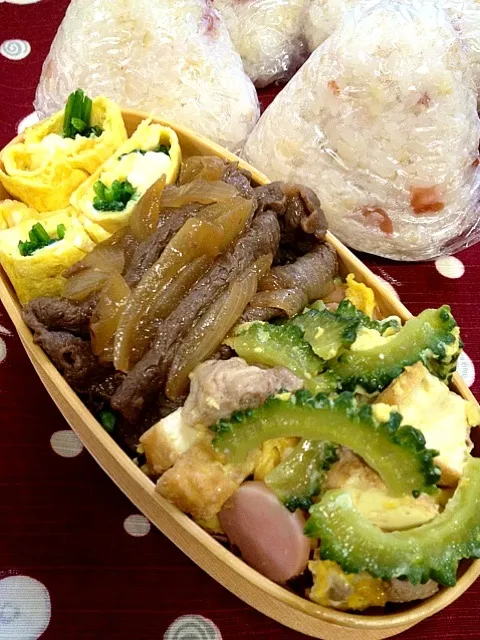 ゴーヤチャンプルと焼肉弁当|ぴよさん