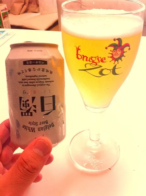 今日のオヤツ。ベルギー白ビールスタイル。なかなか旨い。|たけうちさん