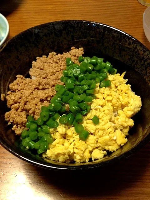 三色そぼろ丼♪|かまさん