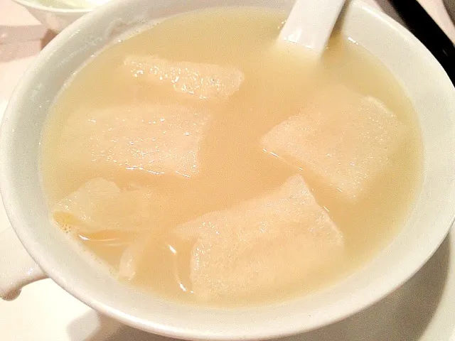 Snapdishの料理写真:Braised fish maw & shark cartilage soup|Nicholas Tayさん