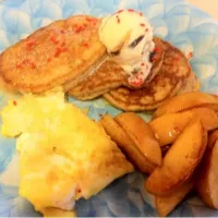 pancakes, egg whites, apple french fries|debbie hallockさん