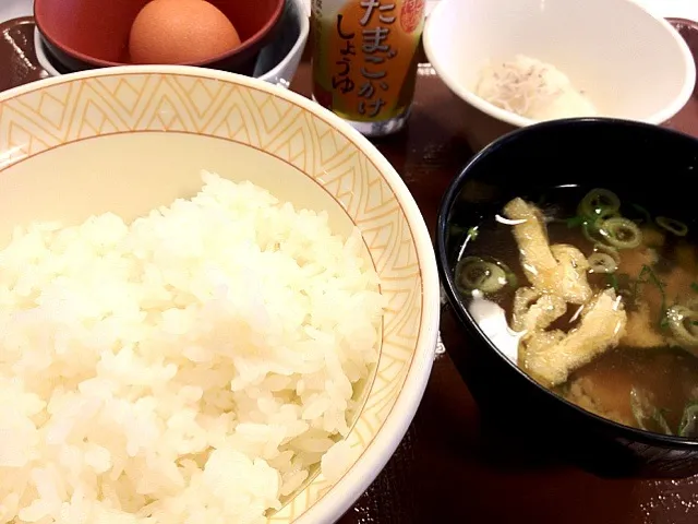 玉子かけごはん朝食 190円也|Takashi H.さん