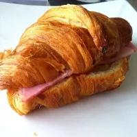 Snapdishの料理写真:croissant|MMMMMayさん