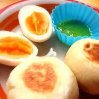 ピザ生地が余りにも簡単にできたので、これでパンできるんじゃね！と、パンを作ってみたら、旨かった。|sayaさん