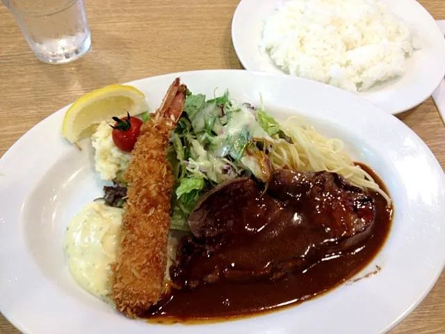 ヒレステーキとエビフライの定食|すかラインさん