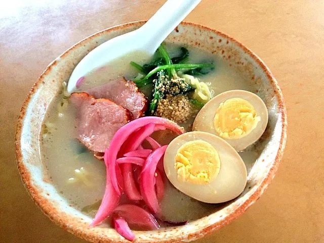 Snapdishの料理写真:とんこつラーメン|romiさん