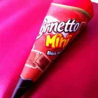 Cornetto Mini-Black Forest!!|Adalia Limさん