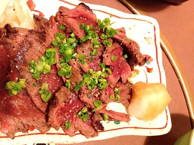 まるさ食堂  牛肉のたたき|舞さん