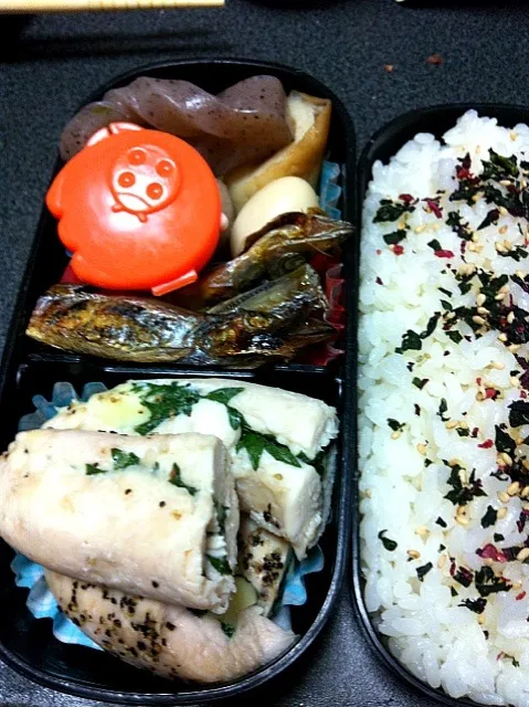 Snapdishの料理写真:ささみのシソチーズ蒸し巻弁当|瑠璃さん