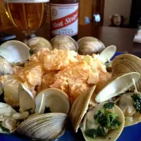 Snapdishの料理写真:steamed clams and potato salad|Kellonさん