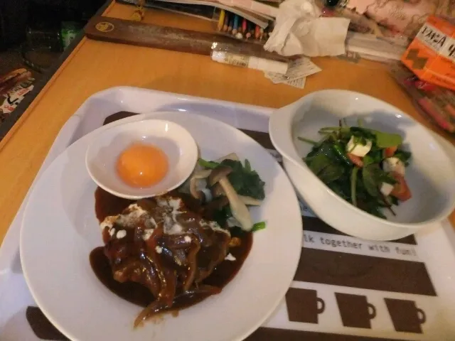 Snapdishの料理写真:お手製牛すね肉の赤ワイン煮込み|今里啓一さん