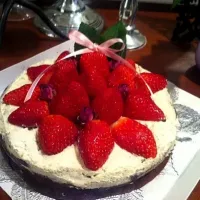 Snapdishの料理写真:Chocolate mousse and strawberry cake|sumyeeさん