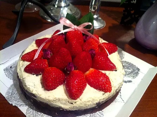 Chocolate mousse and strawberry cake|sumyeeさん