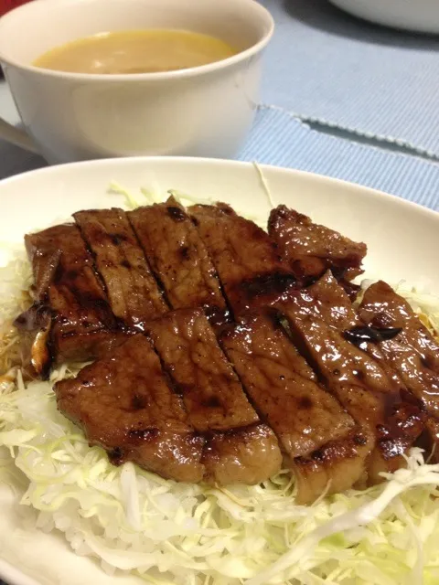 ステーキ丼|水玉ちゃんさん