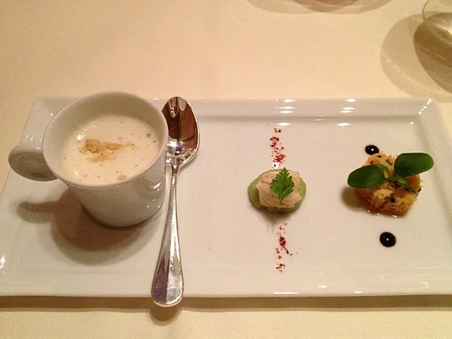 cream of cabbage with macademia nuts, turbot and crabcake carpaccio with aged balsamic vinegar|Nicoleさん