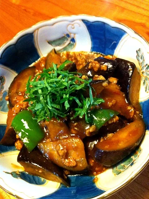 麻婆なす。。。豆板醤を効かせて蒸し暑さを吹っ飛せ！大好きな大葉もたっぷりのせて、、(＾ｰ^)ノ|Suzuki Akikoさん