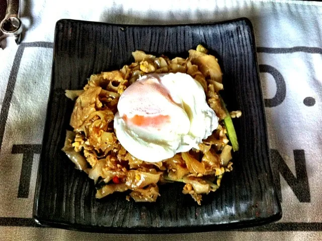 Fried Noodles With Poached Egg|Yappilyさん