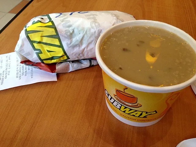 subway sandwich & soup|(=^x^=)さん