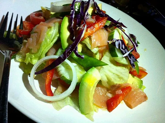 Salmon Avocado Salad|Chi H Bakerさん