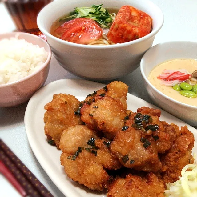 冷やしラーメン凍らせキムチのせ・冷製茶碗蒸し・鶏唐揚げ甘酢醤油がけ・せん切りキャベツ|kie3さん