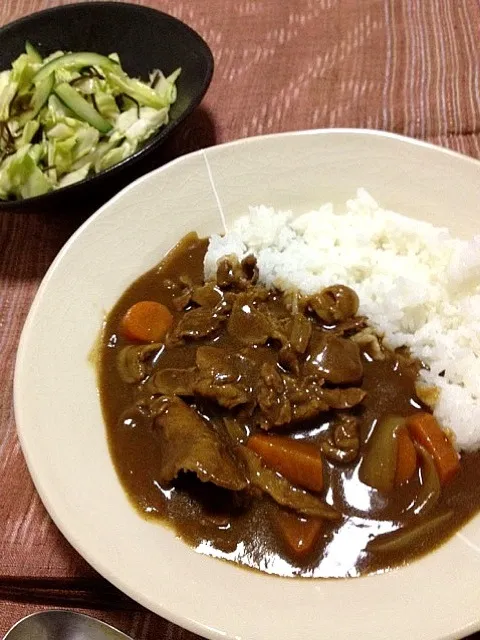 豚肉カレー・キャベツの塩昆布和え|kyoさん