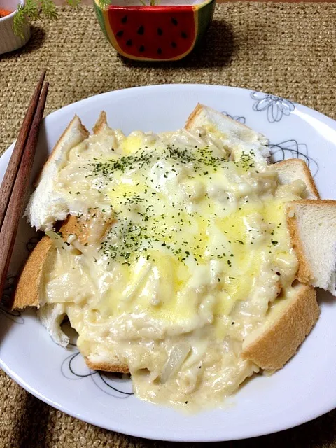 ちぎりパンでグラタン|カワズ(たかちゅ改)さん