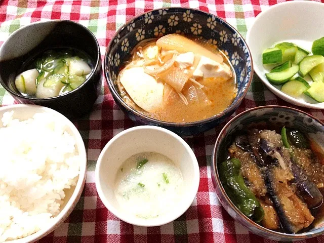 スンドゥブチゲ とろろ 麩とキュウリの酢の物 茄子とシシトウの素揚げ キュウリの浅漬|あつんさん