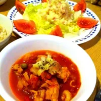 Snapdishの料理写真:鶏肉のトマト煮とポテサラ|こころさん