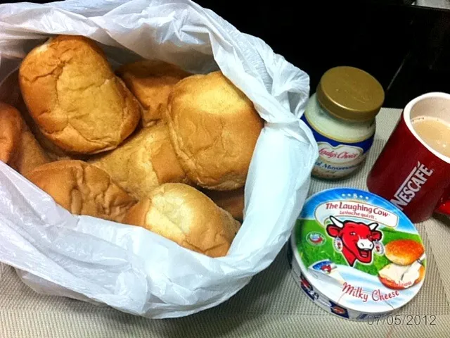 pandesal,white cheese & coffee|unicoandunicaさん